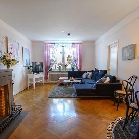 Homade B&B, Gamla Stan Norrkoping Bagian luar foto