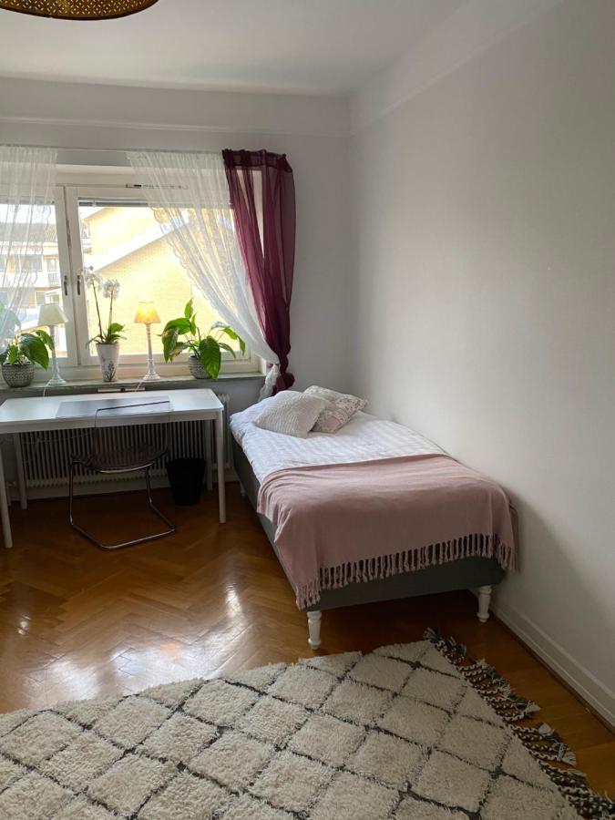 Homade B&B, Gamla Stan Norrkoping Bagian luar foto