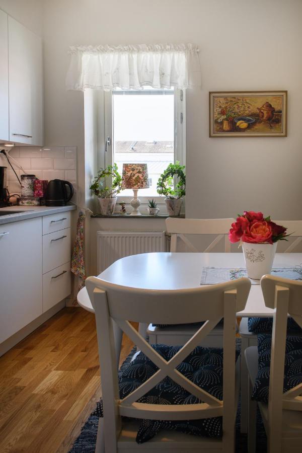 Homade B&B, Gamla Stan Norrkoping Bagian luar foto
