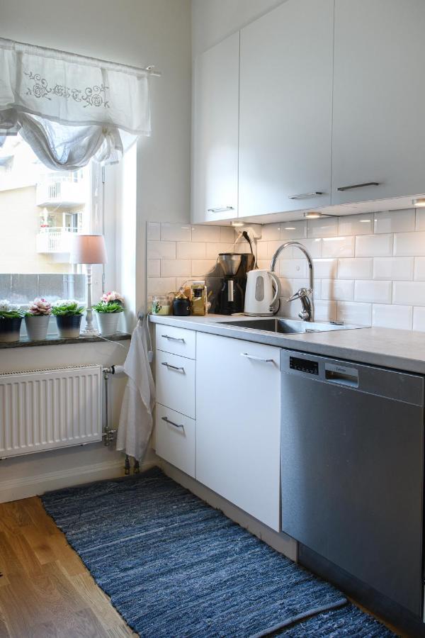 Homade B&B, Gamla Stan Norrkoping Bagian luar foto