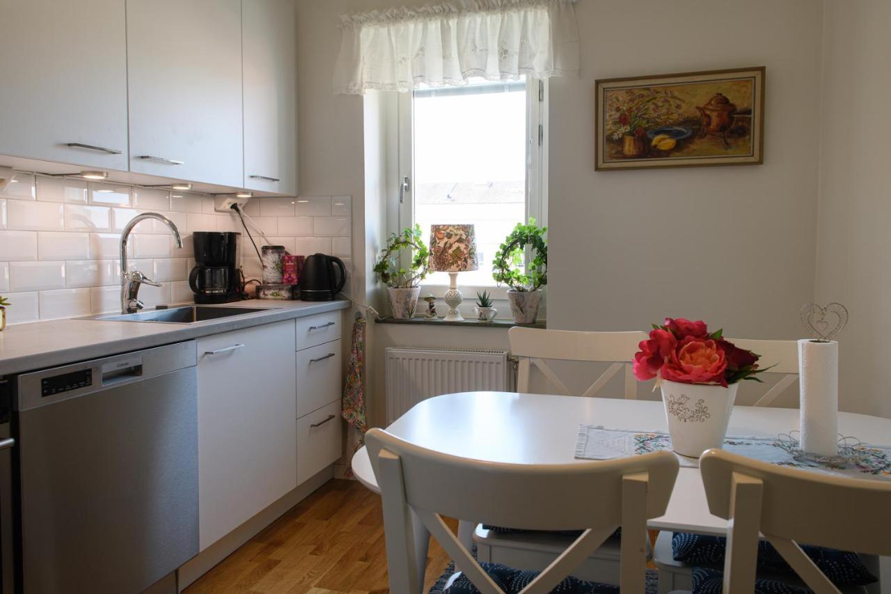 Homade B&B, Gamla Stan Norrkoping Bagian luar foto