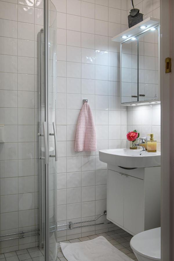 Homade B&B, Gamla Stan Norrkoping Bagian luar foto