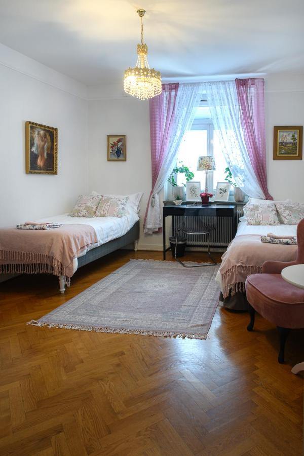 Homade B&B, Gamla Stan Norrkoping Bagian luar foto